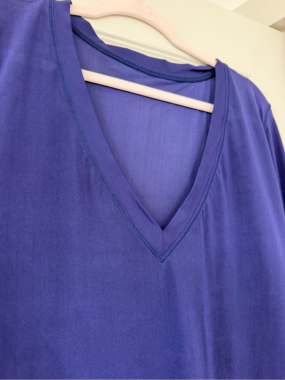 Lululemon Performance Shirt - Large - Picture 4 of 8